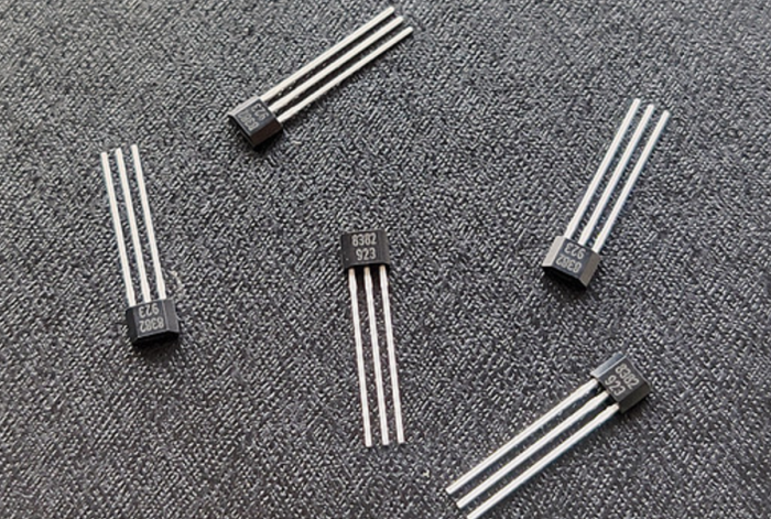 megntek麦歌恩微电子MT8382双极锁存磁性开关霍尔IC芯片元件